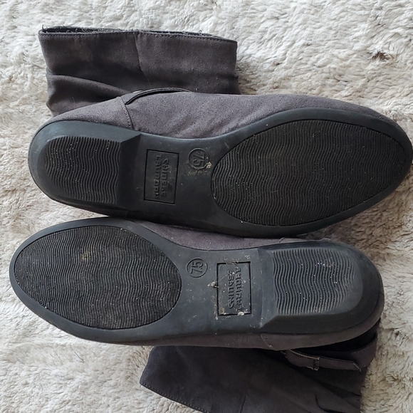 Chinese Laundry Dark Grey Flat Ankle Booties Strap and Rivet Detailing Size 7.5 - Picture 7 of 7